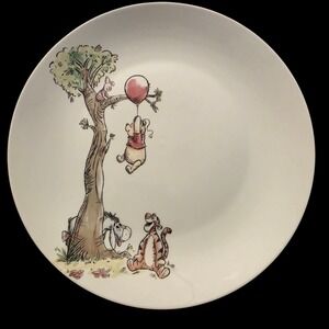 DISNEY Winnie The Pooh Exploring Classic Dinner Plate 10 5/8" 95 Years‎ NEW